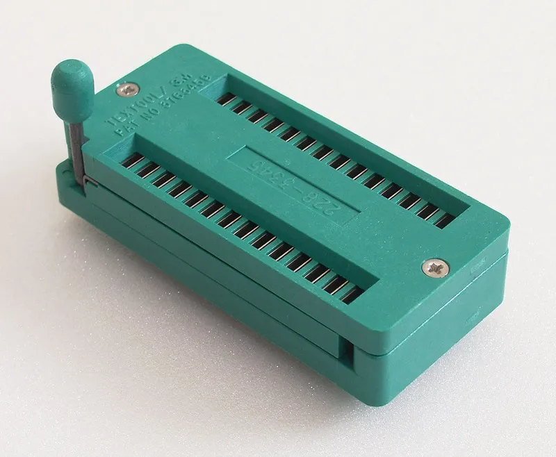 Socket ZIF